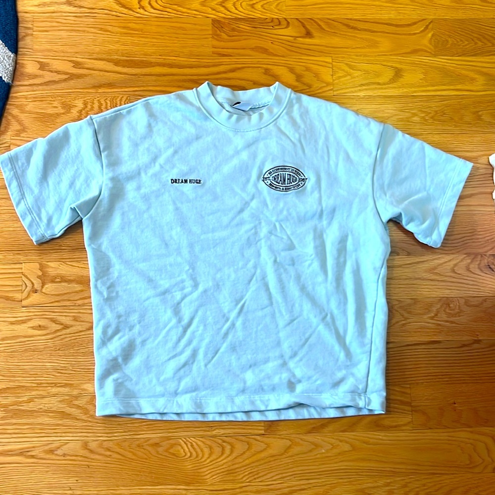 Zara short sleeve “Dream Huge” Crewneck